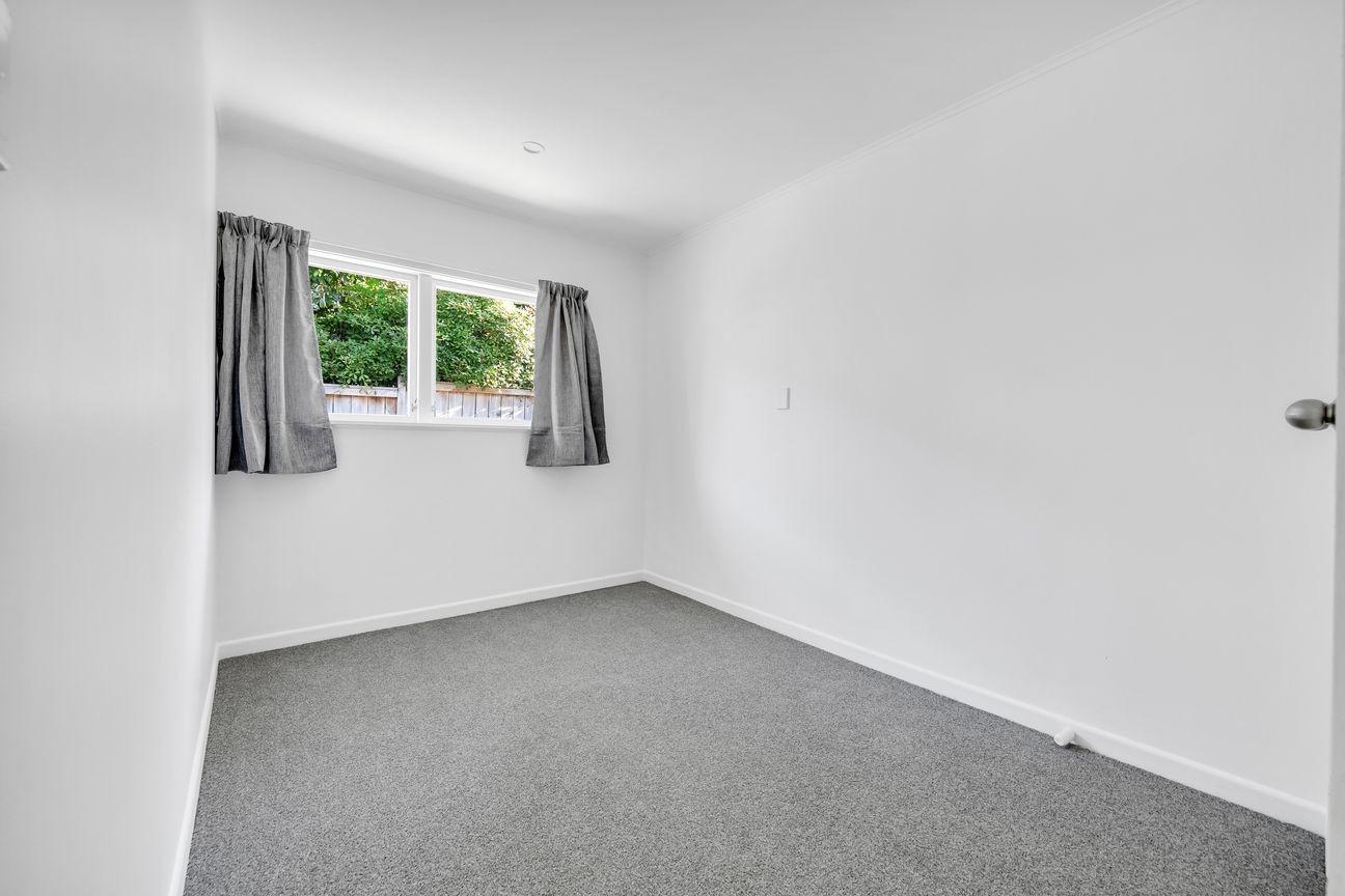 Renovated and Ready to Move in or Rent! - Meer