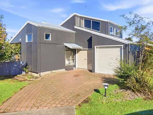 29 Exeter Crescent, Springvale