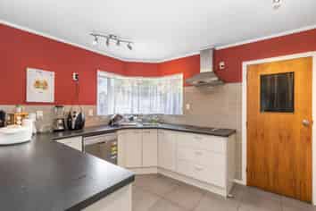 107a Lake Crescent, Hamilton Lake