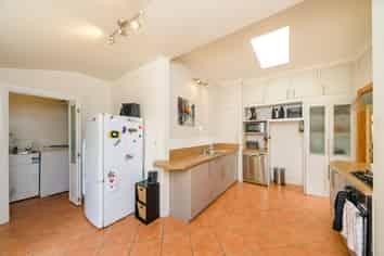 30 Puriri Terrace, Roslyn