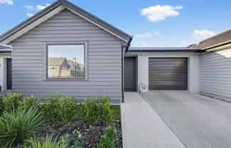 406/30 Bob Robertson Drive, Woodend