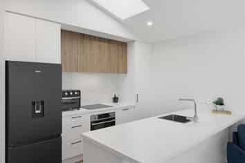 406/30 Bob Robertson Drive, Woodend