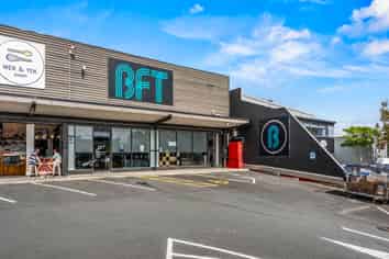 Prime North Shore Retail / Showroom Opportunity