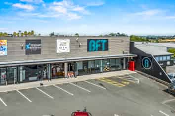 Prime North Shore Retail / Showroom Opportunity