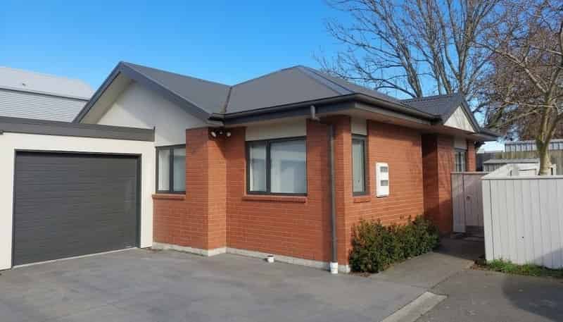 4/49 Charles Street, Waltham