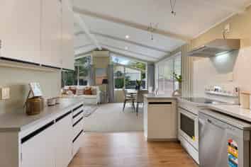 2/62 Rawhiti Road, One Tree Hill