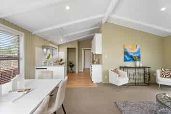 2/62 Rawhiti Road, One Tree Hill