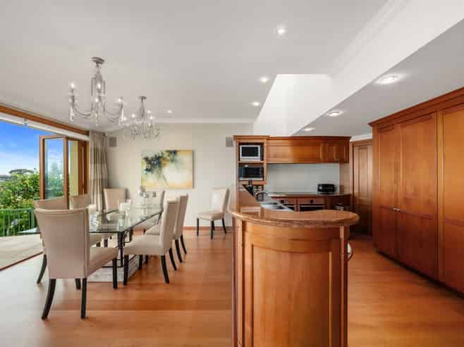 207 Beach Road, Campbells Bay