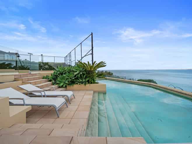 207 Beach Road, Campbells Bay
