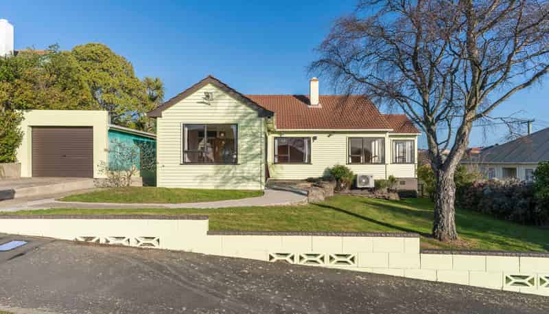 15 Dovecote Avenue, CORSTORPHINE