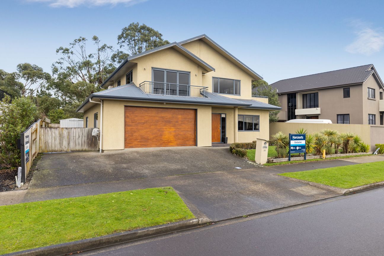 Family Living with Views You'll Never Tire Of - Aanzicht 6