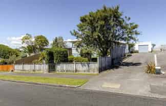 26 Clearmont Cres, Blagdon