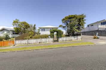 26 Clearmont Cres, Blagdon