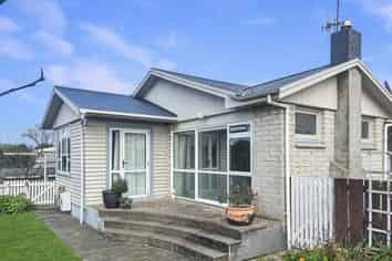 707 Elm Road, Akina