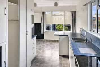 707 Elm Road, Akina