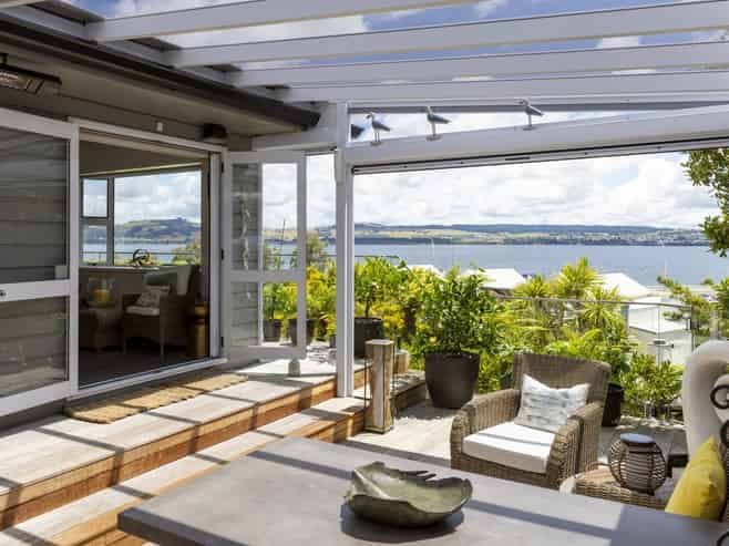 358 Lake Terrace, Two Mile Bay