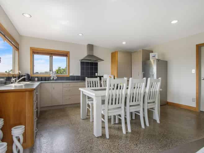 340 Omokoroa Road, Omokoroa