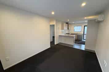 1/94 Waimumu Road, Massey