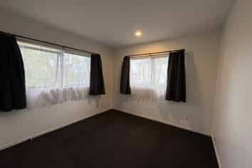1/94 Waimumu Road, Massey