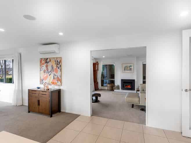 25 Jacqueline Drive, West Melton