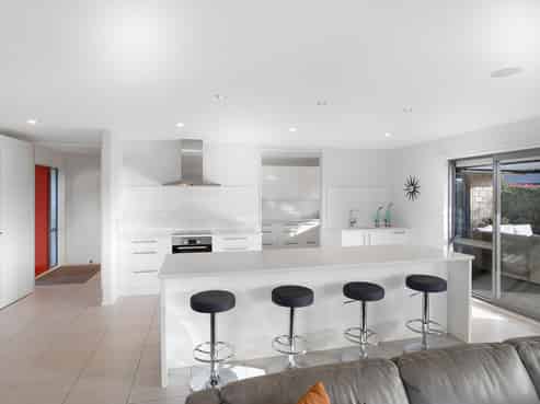 25 Jacqueline Drive, West Melton