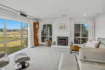 25 Jacqueline Drive, West Melton