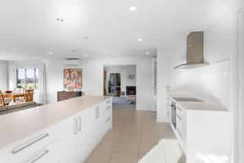 25 Jacqueline Drive, West Melton
