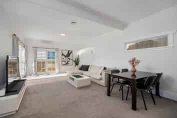116 Carrington Road, Mount Albert
