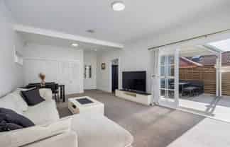 116 Carrington Road, Mount Albert