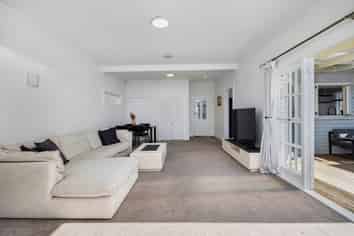 116 Carrington Road, Mount Albert