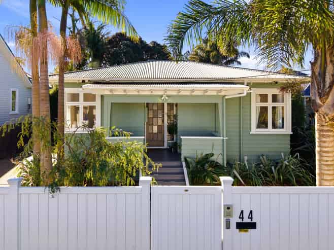 44 Cambourne Road, Sandringham