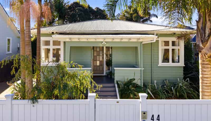 44 Cambourne Road, Sandringham