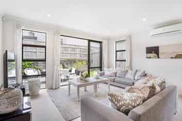 77 Searle Street, Stonefields