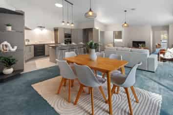 17 Garden Court, WOODHILL