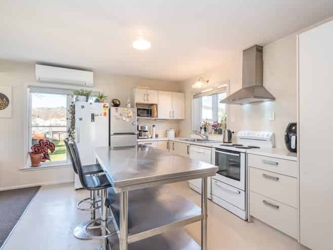26 Stanbury Avenue, Somerfield