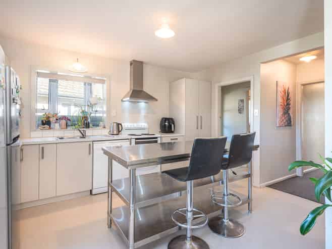 26 Stanbury Avenue, Somerfield