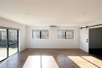 8 Royal St Anne's Drive, Kamo