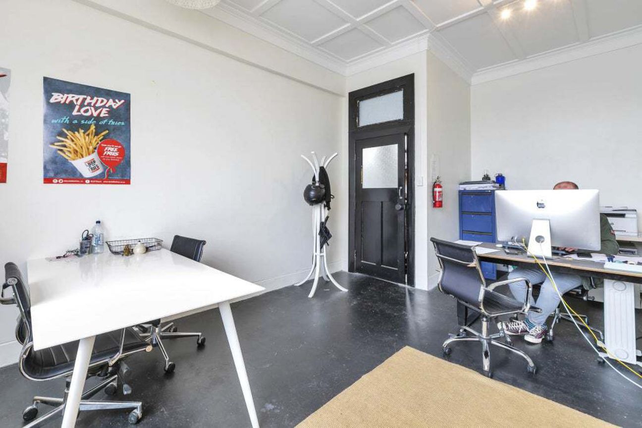 Light Filled Character Office | 22 m² - Vista 3
