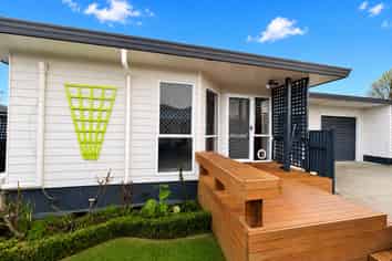 3/909 Clive Street, Akina