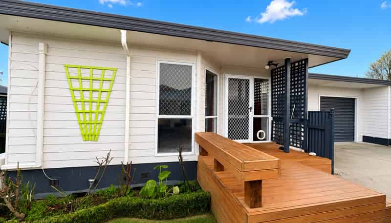 3/909 Clive Street, Akina