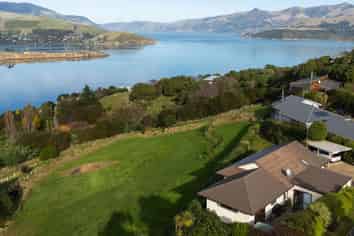 32 Okains Bay Road, Robinsons Bay