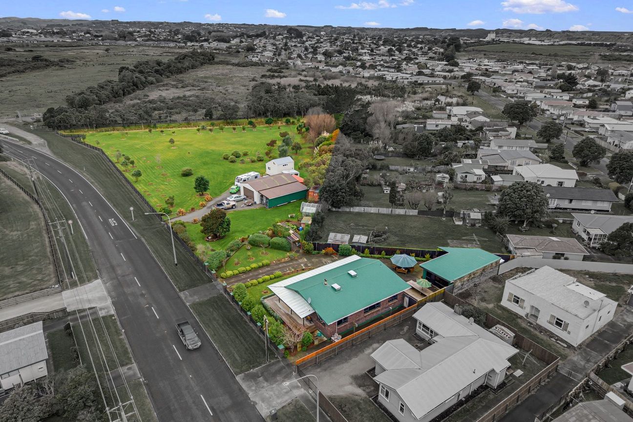 House in Whanganui, Castlecliff - View 3