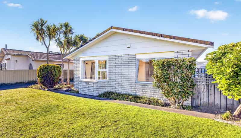 5 Avon Place, Springvale