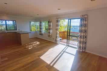 4B Schnapper Rock Road, Albany