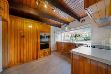 68 Kaurilands Road, Titirangi