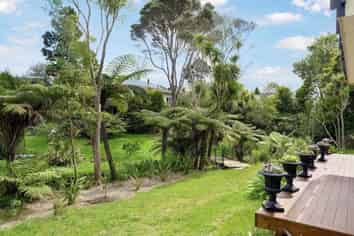 68 Kaurilands Road, Titirangi