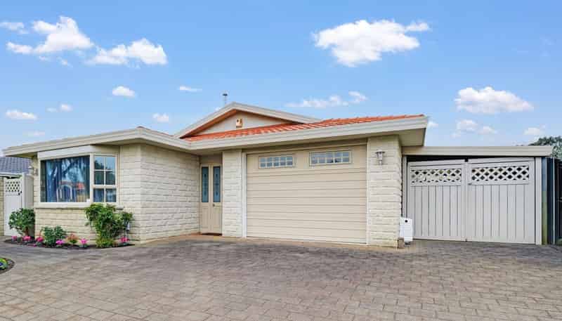 30 Kakaho Drive, Tawhero