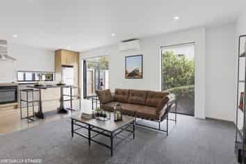 2/16 Devon Street, Sydenham