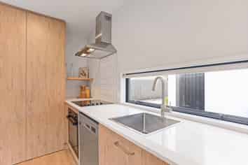 2/16 Devon Street, Sydenham
