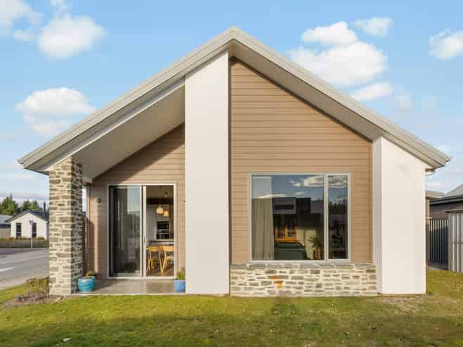 2 Weaver Close, Alexandra